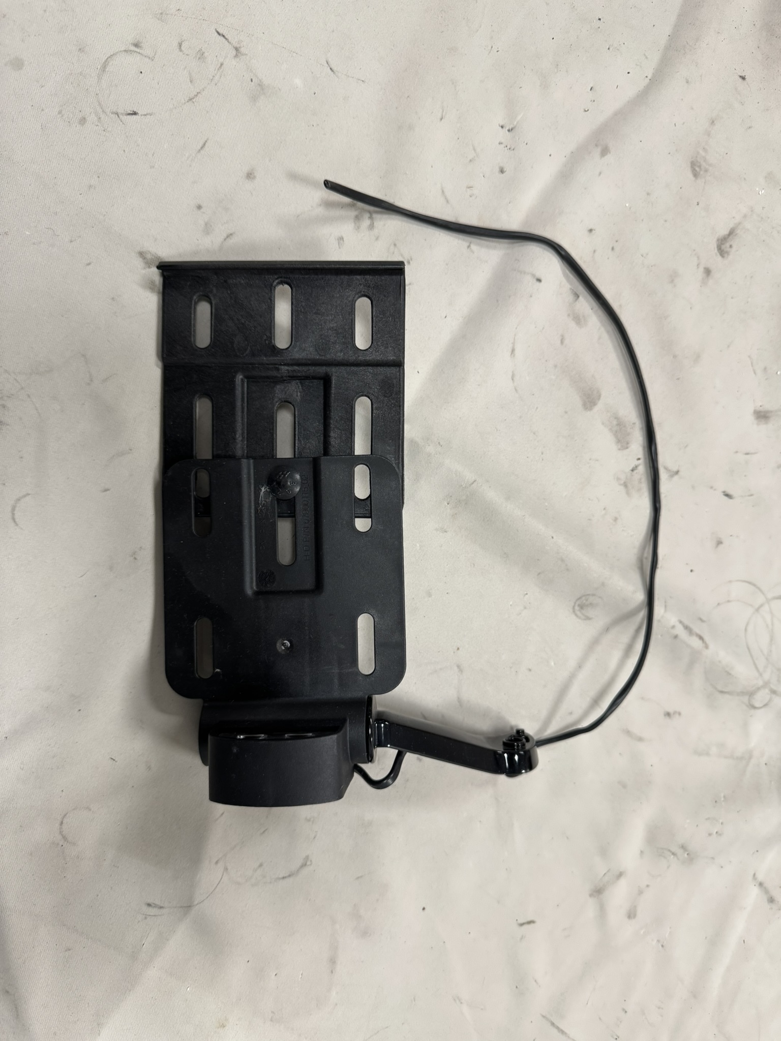 Harley-Davidson kentekenplaathouder USA sidemount Softail Slim (2012-2017) 67900115