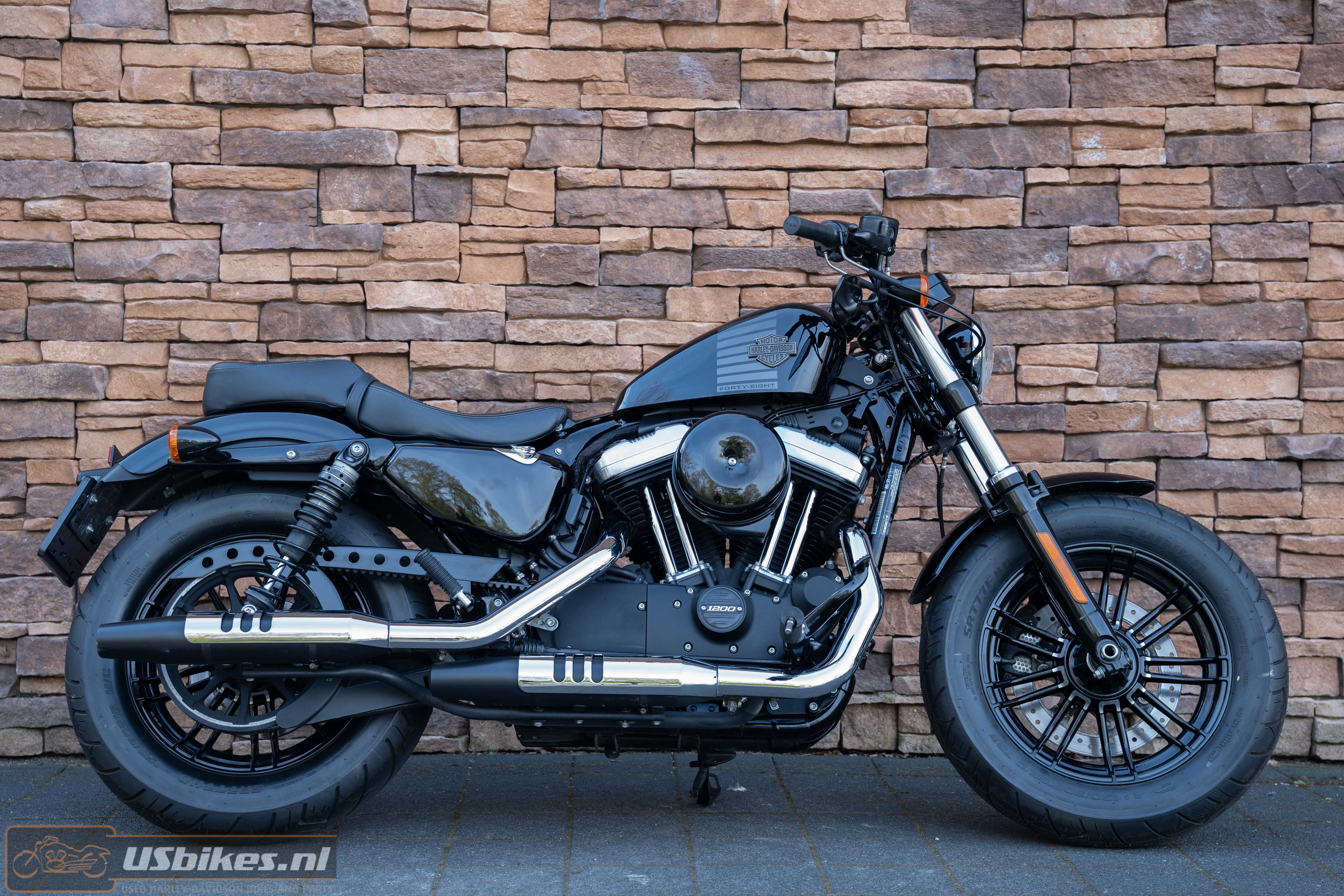 2016 Harley-Davidson XL1200X Iron 1200 Sportster