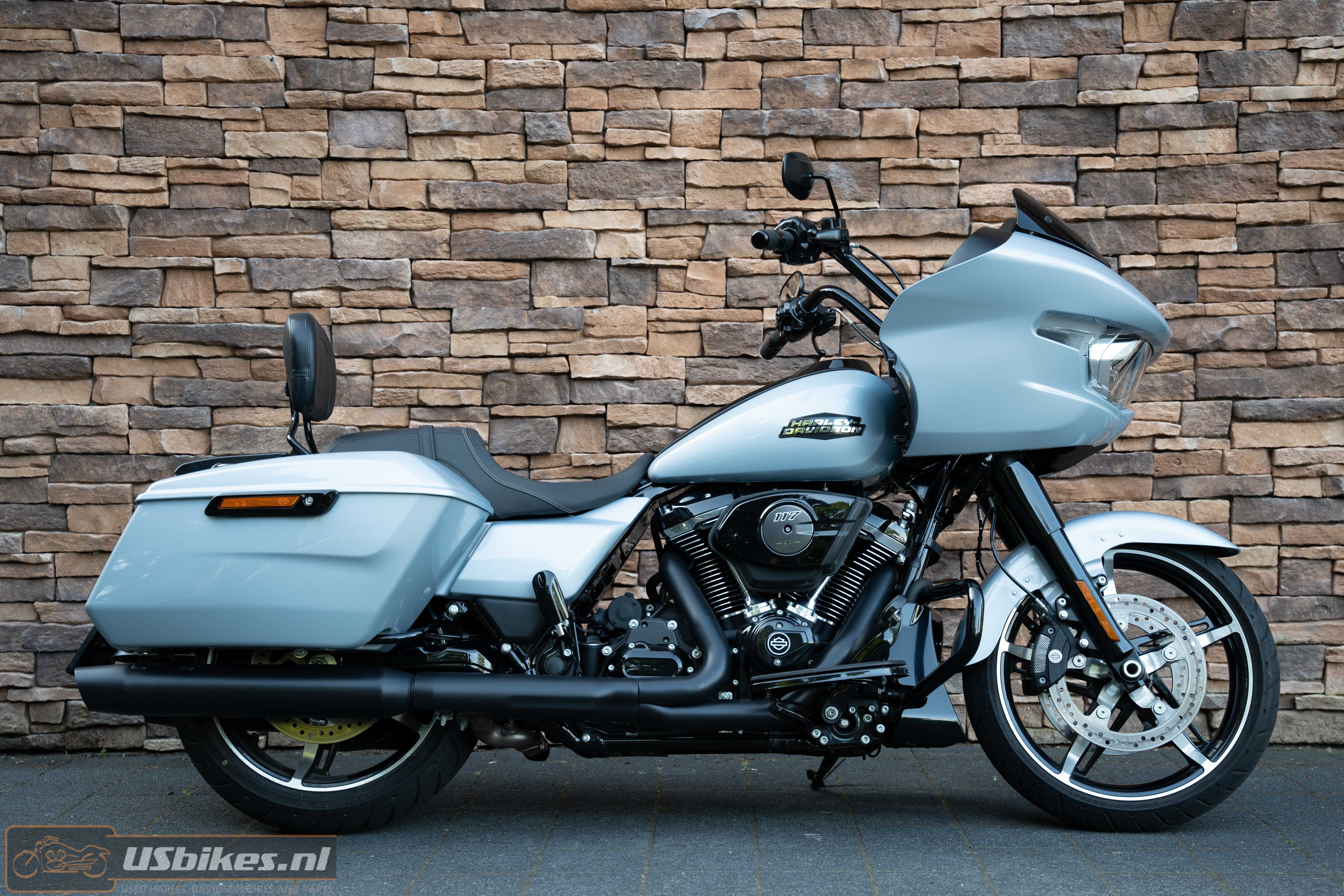 2025 Harley-Davidson FLTRX Road Glide 117 M8 BTW-motor!