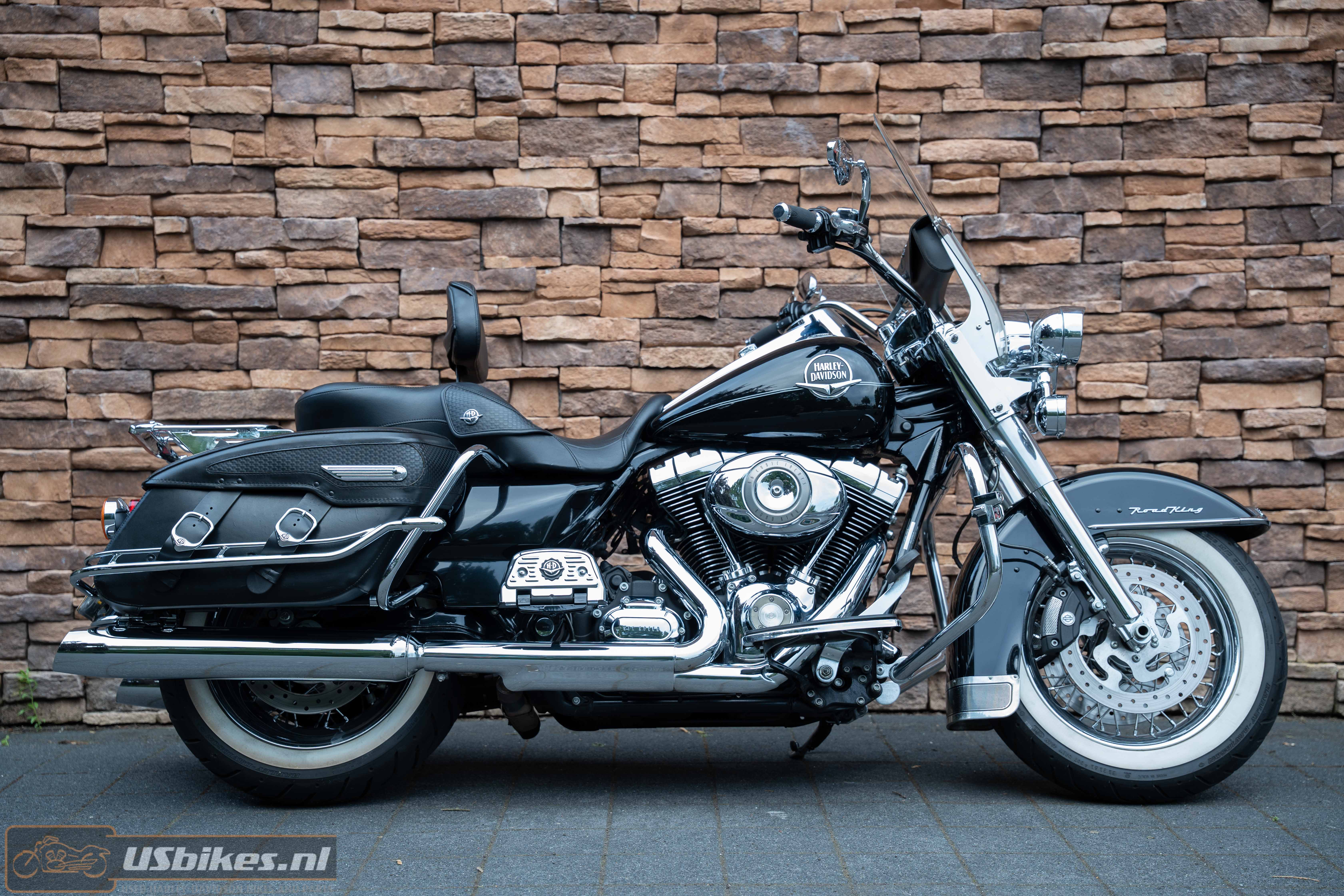 MY 2009 Harley-Davidson FLHRC Road King Classic ABS