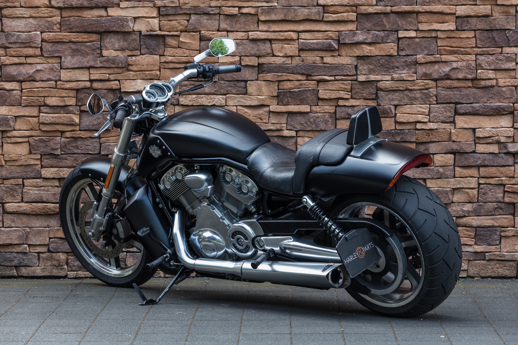 Harley Davidson v Rod 2010