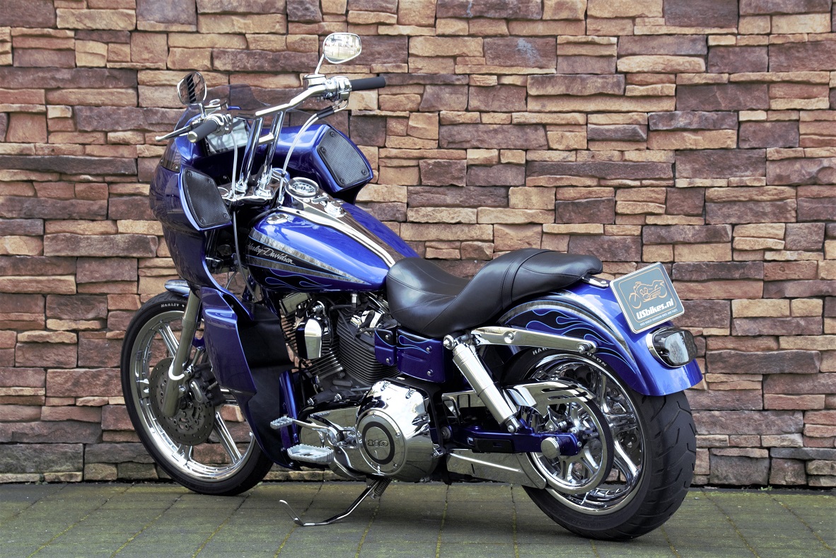 Harley davidson deals dyna cvo