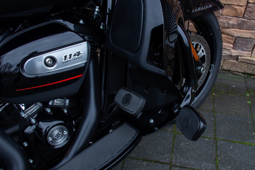 2020 Harley-Davidson FLHTK Ultra Limited M8 114 blacked out HWP