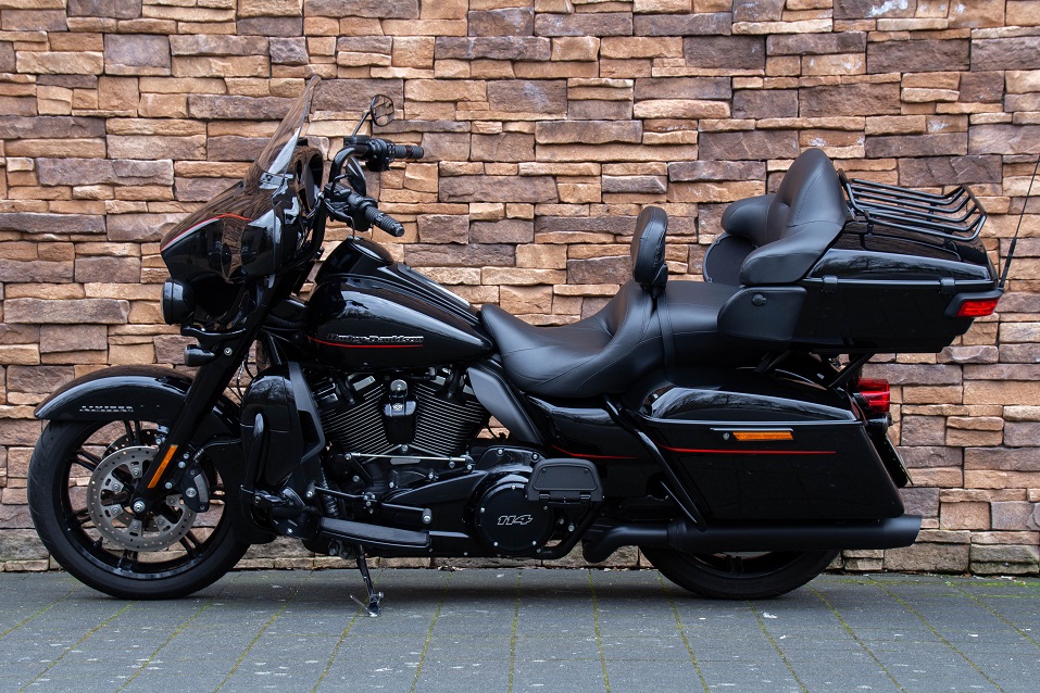2020 Harley-Davidson FLHTK Ultra Limited M8 114 blacked out L