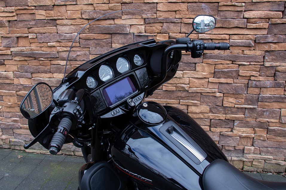 2020 Harley-Davidson FLHTK Ultra Limited M8 114 blacked out LD