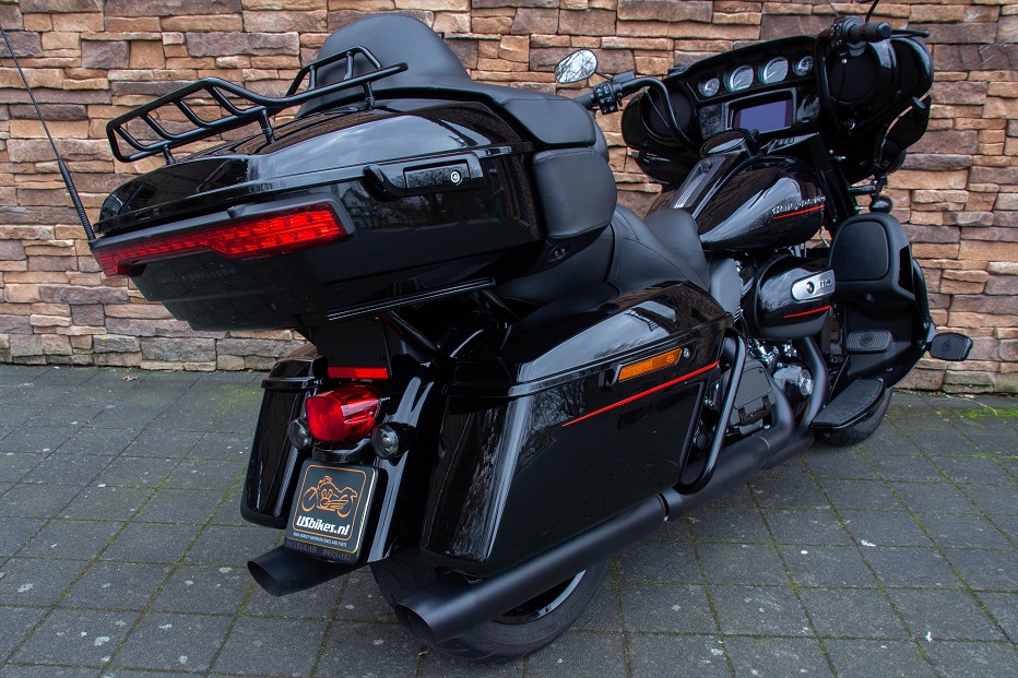 2020 Harley-Davidson FLHTK Ultra Limited M8 114 blacked out RSB