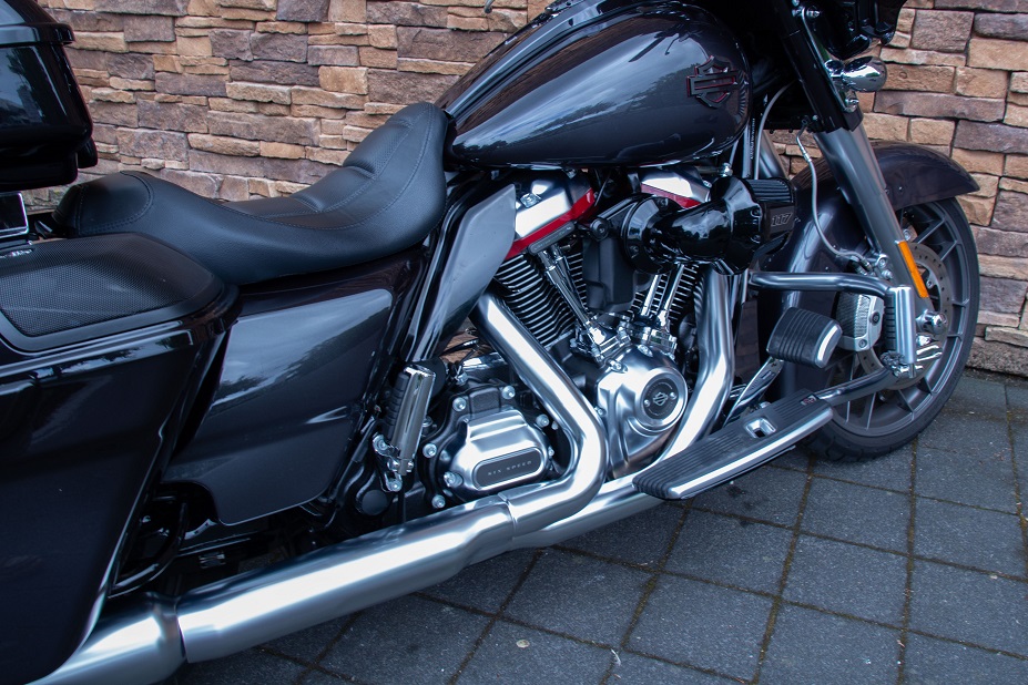 2020 Harley-Davidson FLHXSE CVO Street Glide117 RE