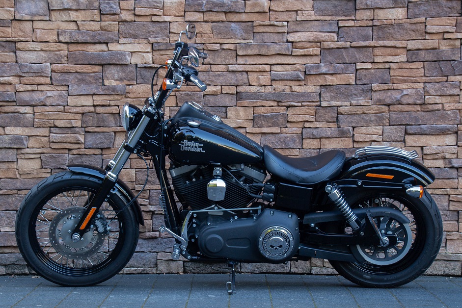 2015 Harley-Davidson FXDB Dyna Street Bob 103 Vance Hines vivid black L